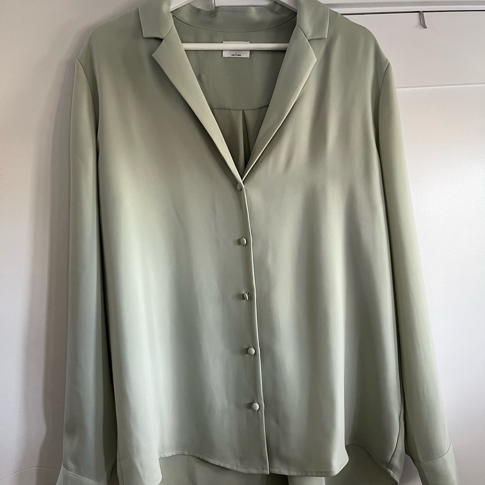 Sage green WILFRED tulum button up blouse Sz L - like new